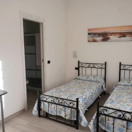 Il Giardino Dell'Eden Bed & Breakfast Acilia Exterior foto
